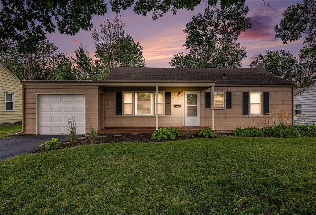 Listing Photo MLS #HMS2558920
