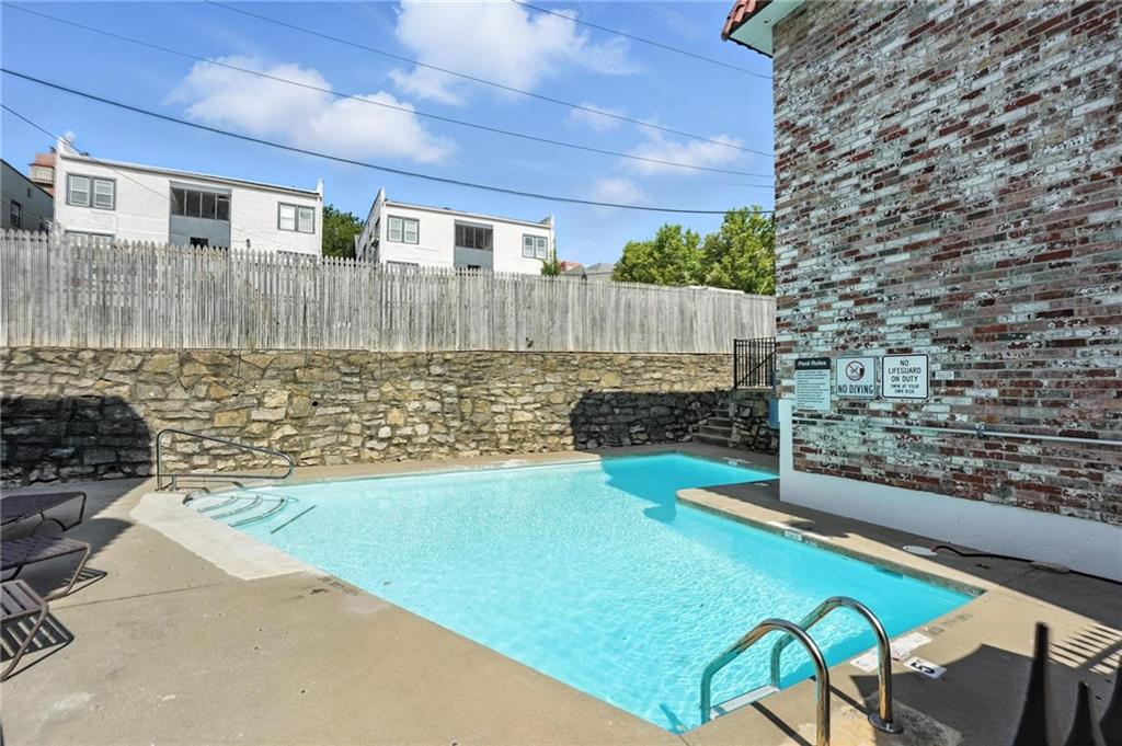 Listing Photo MLS #HMS2558939