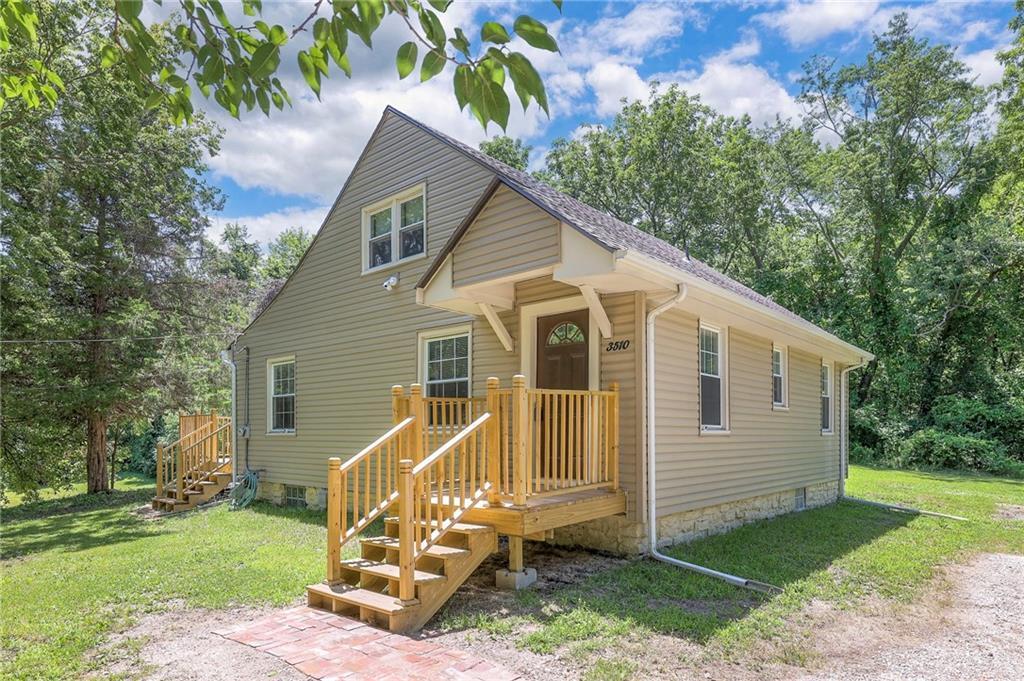 Listing Photo MLS #HMS2560266