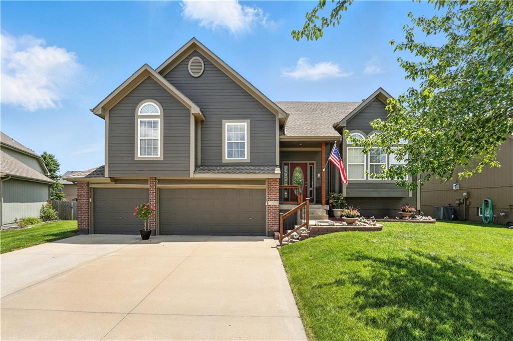 Listing Photo MLS #HMS2561360
