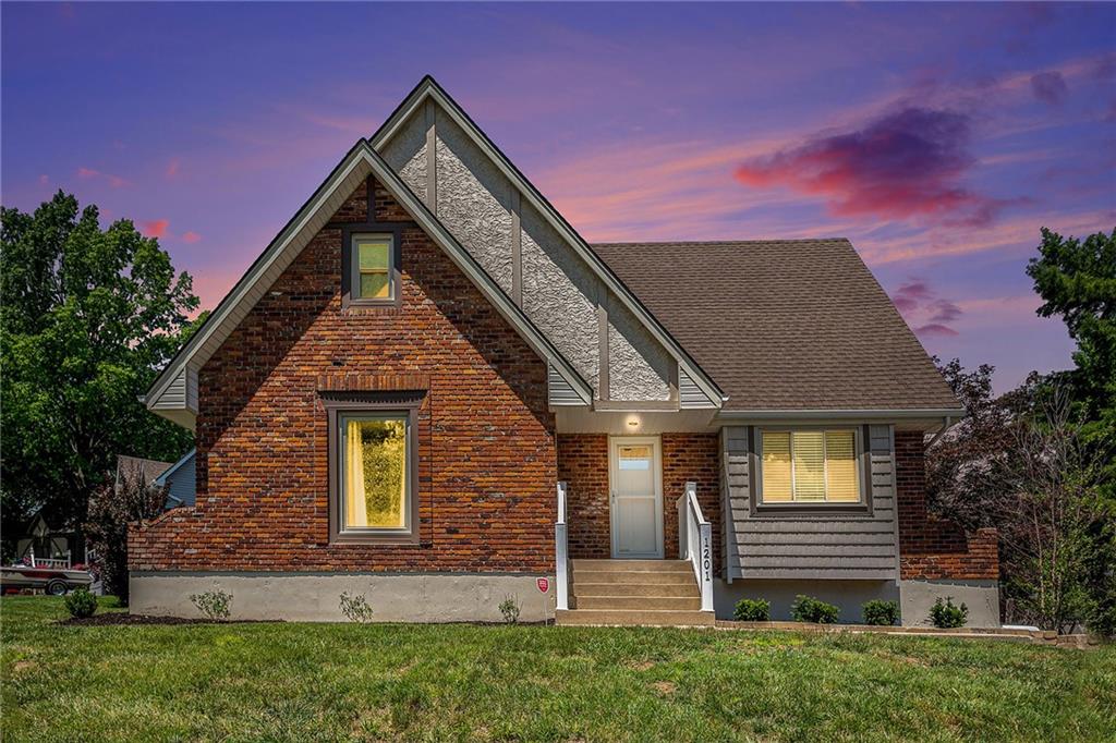 Listing Photo MLS #HMS2561365