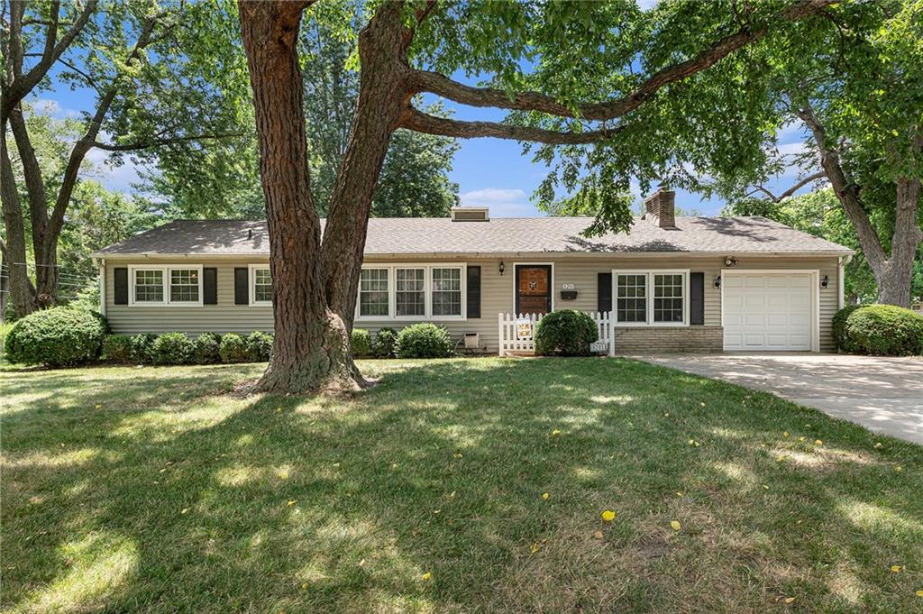 Listing Photo MLS #HMS2561604