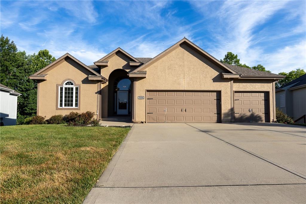 Listing Photo MLS #HMS2561606