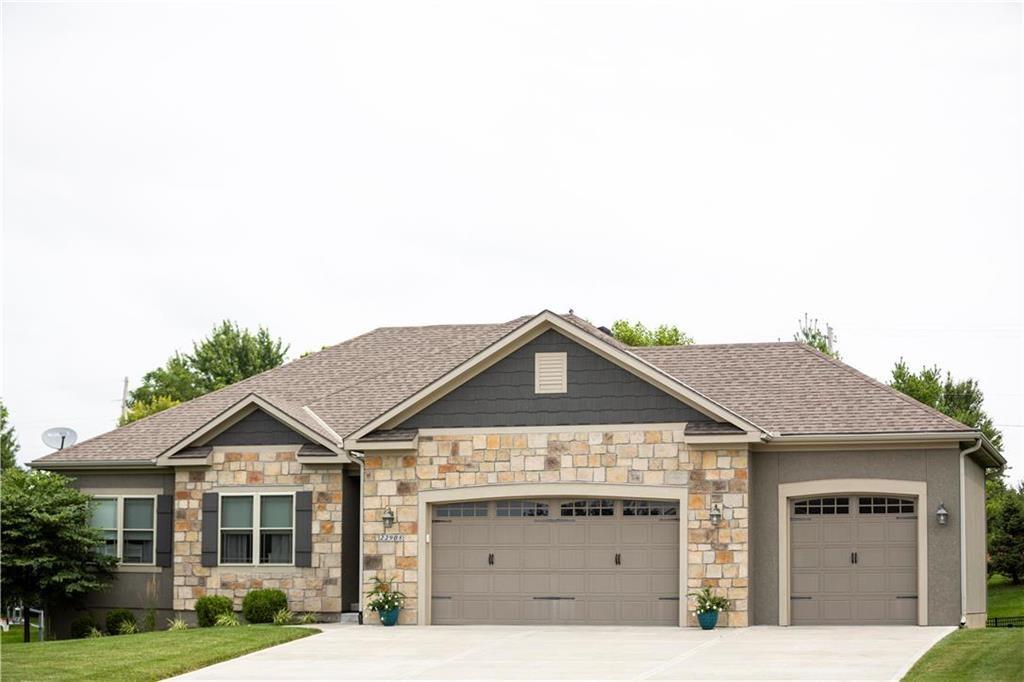 Listing Photo MLS #HMS2561819