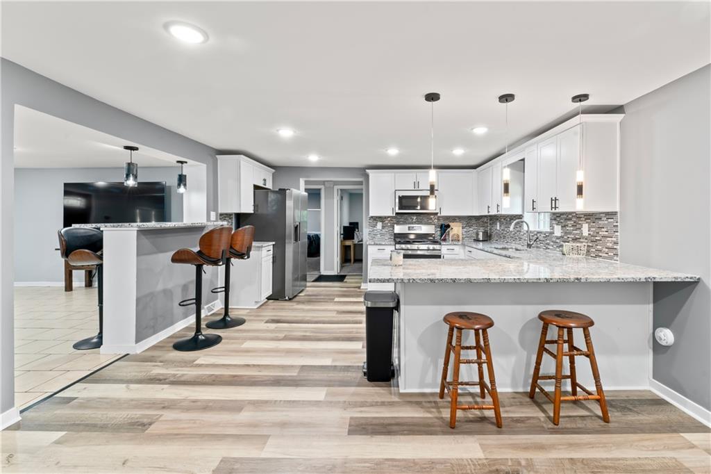 Listing Photo MLS #HMS2562123
