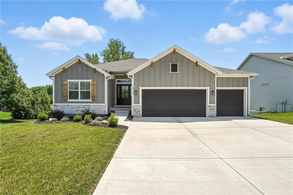 Listing Photo MLS #HMS2562748
