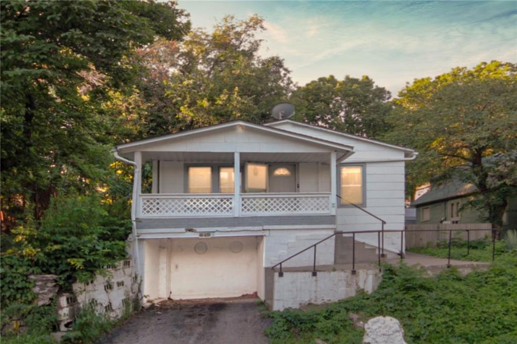 Listing Photo MLS #HMS2562903