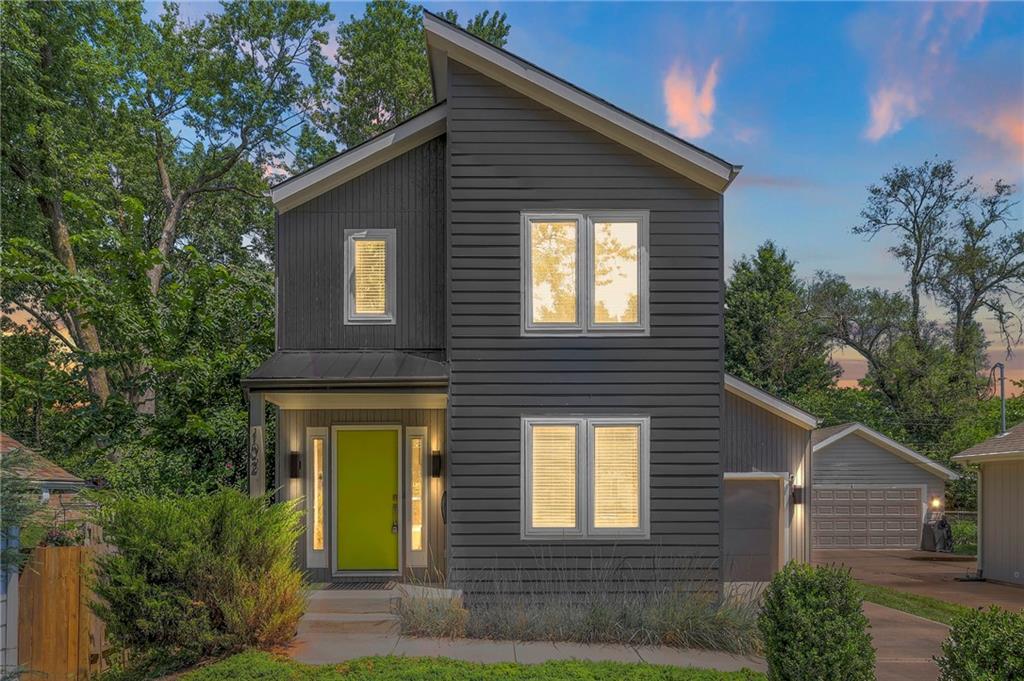 Listing Photo MLS #HMS2562970