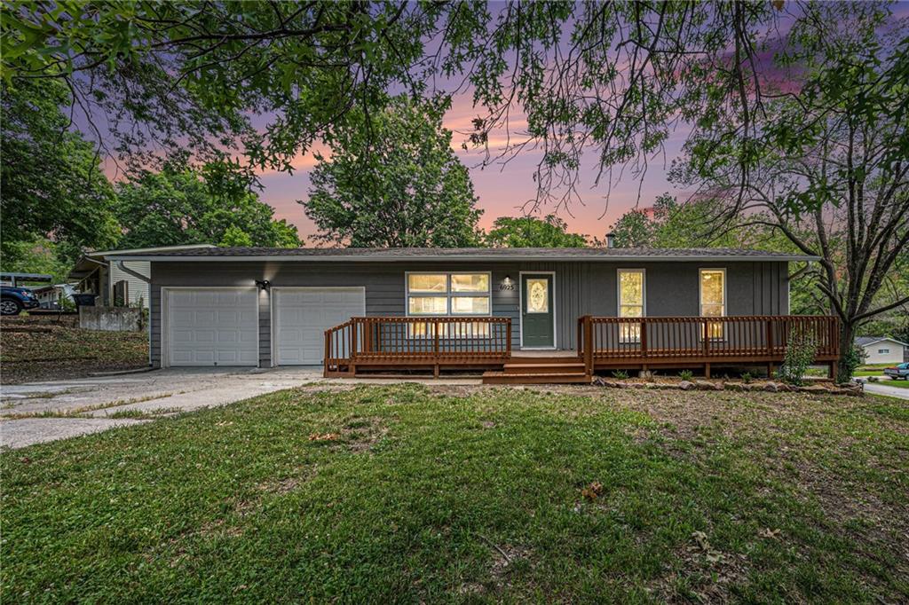 Listing Photo MLS #HMS2563189