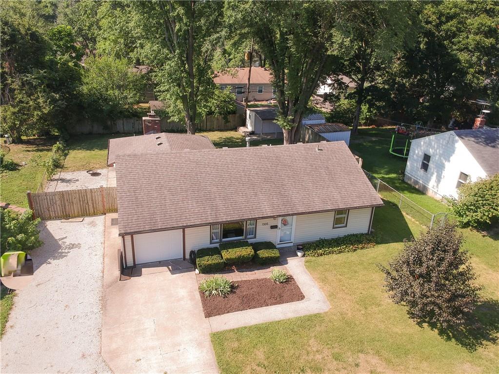 Listing Photo MLS #HMS2563212