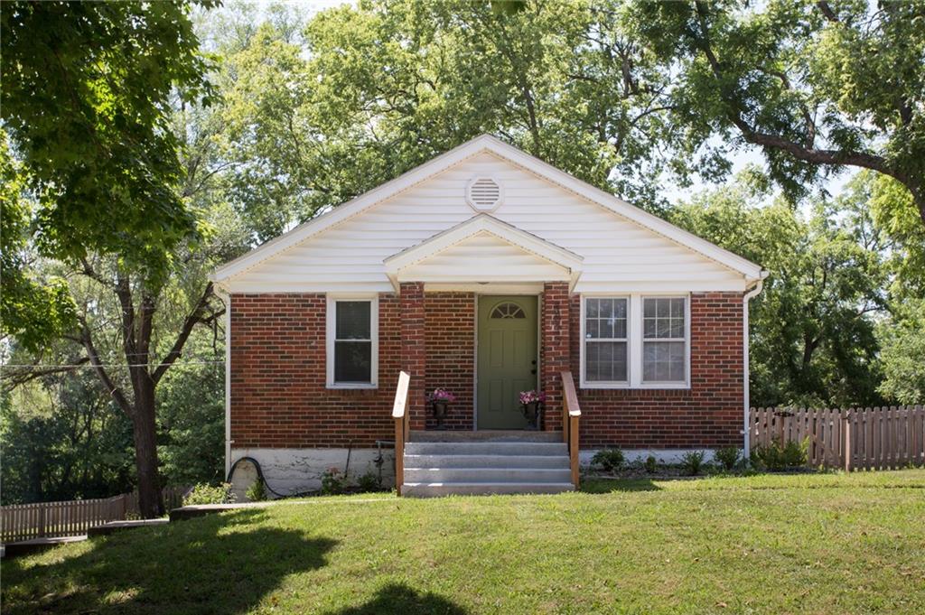 Listing Photo MLS #HMS2563376