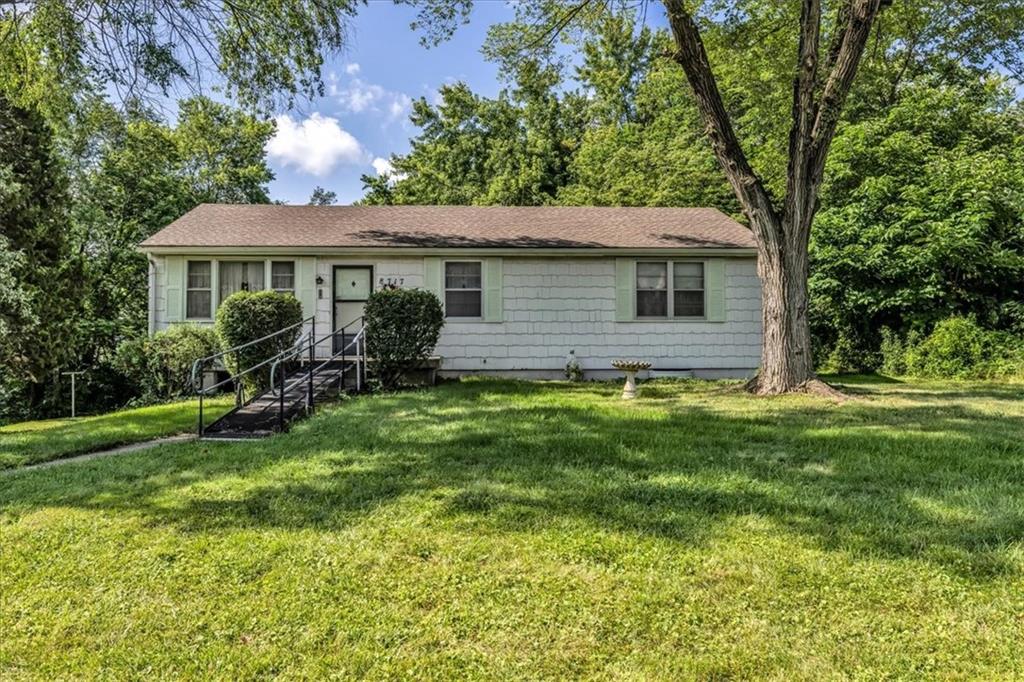 Listing Photo MLS #HMS2563402