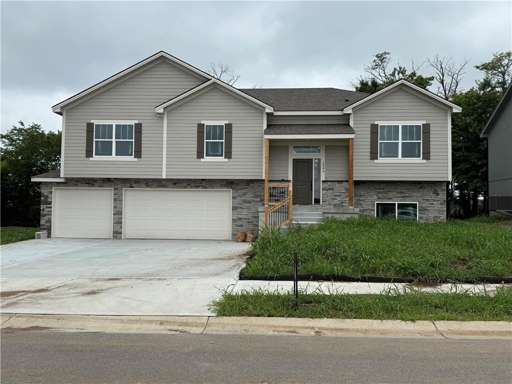 Listing Photo MLS #HMS2563521