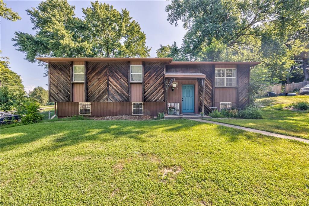 Listing Photo MLS #HMS2563617