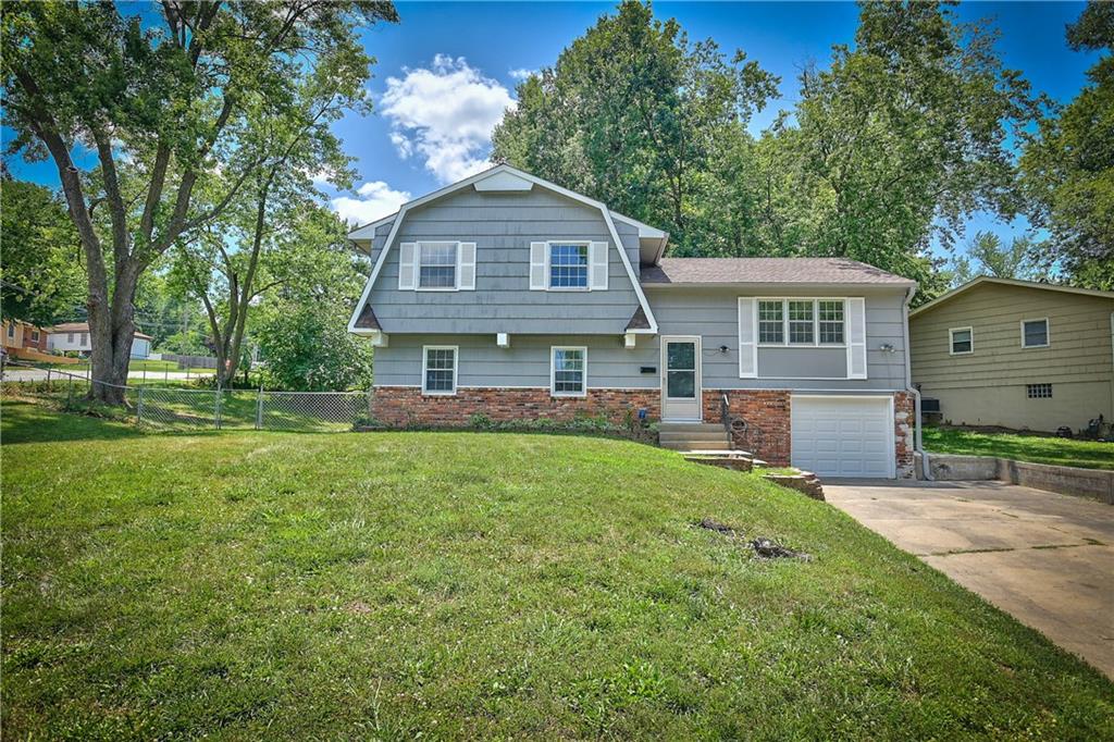Listing Photo MLS #HMS2563677