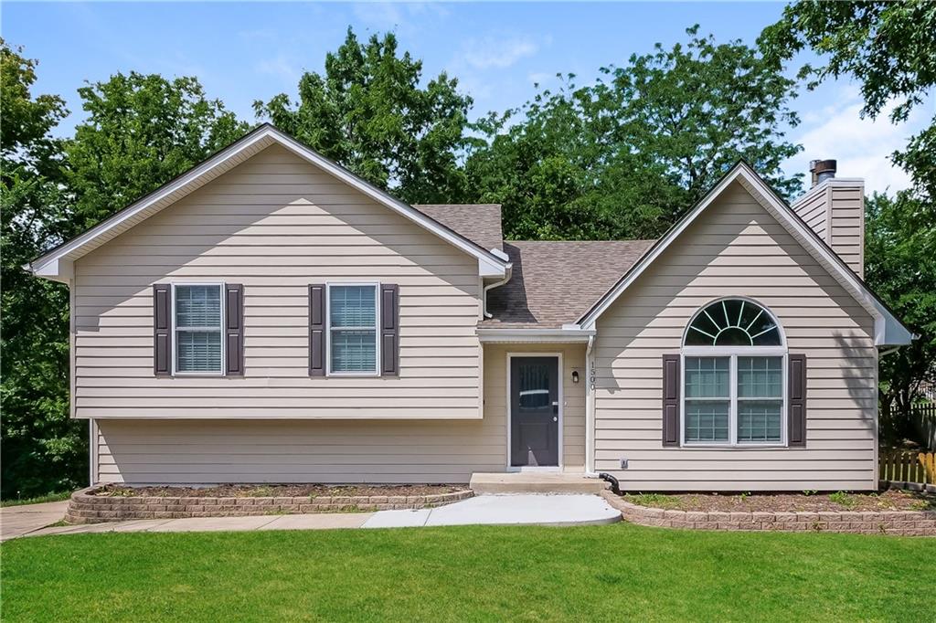 Listing Photo MLS #HMS2564615