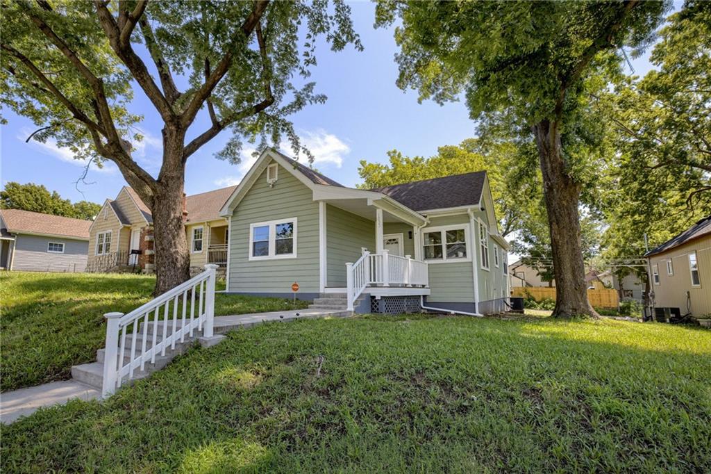 Listing Photo MLS #HMS2565148