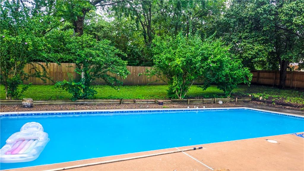 Listing Photo MLS #HMS2565251