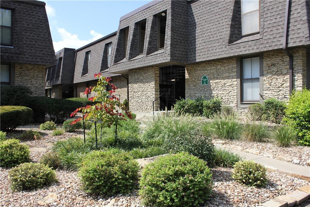 Listing Photo MLS #HMS2565897