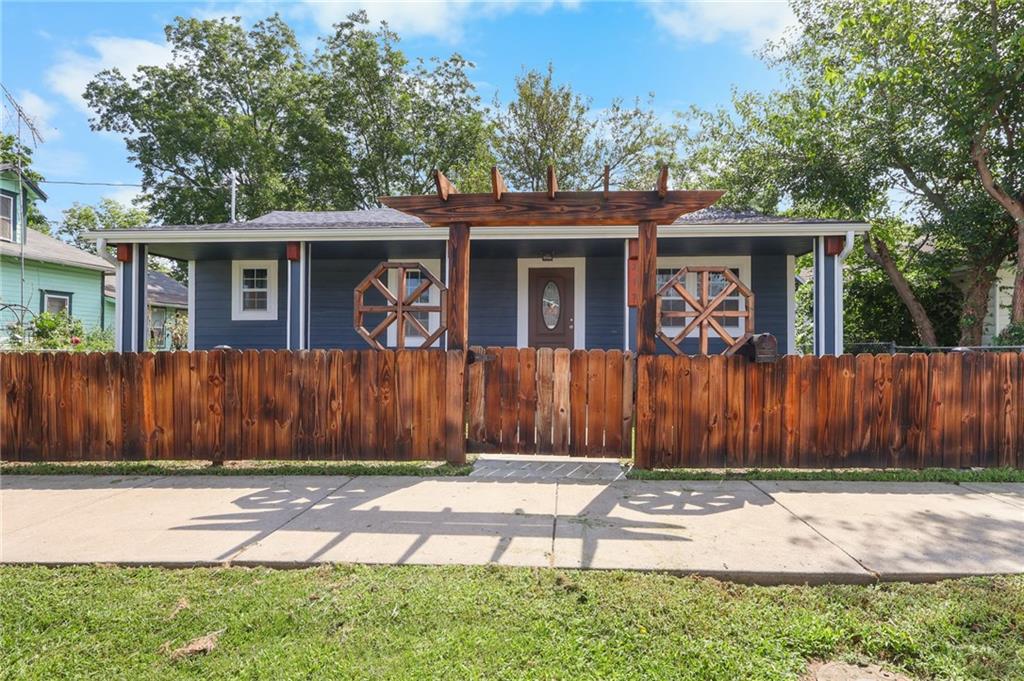 Listing Photo MLS #HMS2565982