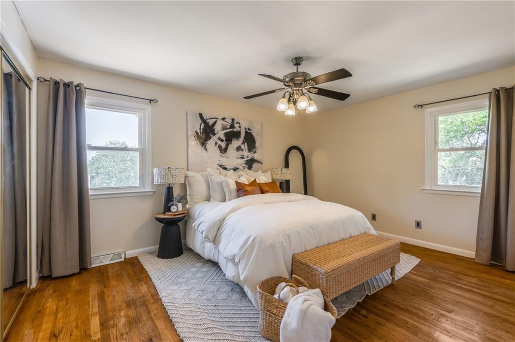 Listing Photo MLS #HMS2567154