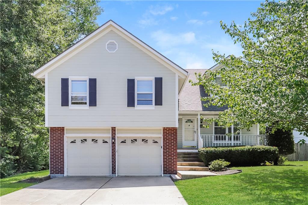 Listing Photo MLS #HMS2567399