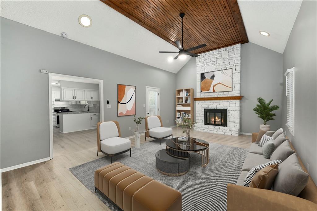 Listing Photo MLS #HMS2567432