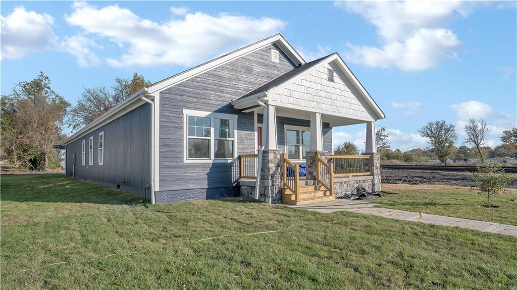 Listing Photo MLS #HMS2567507