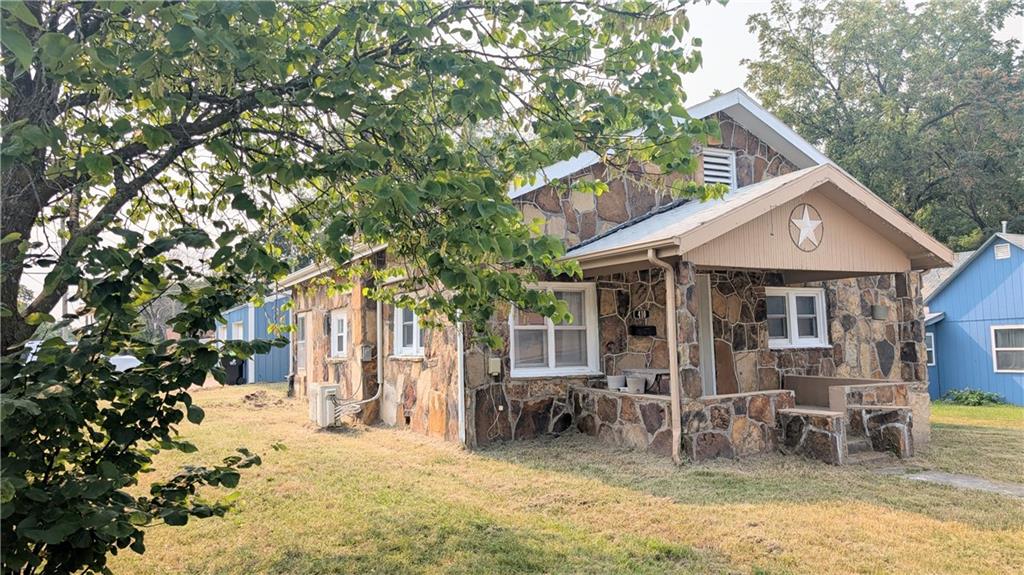 Listing Photo MLS #HMS2567713