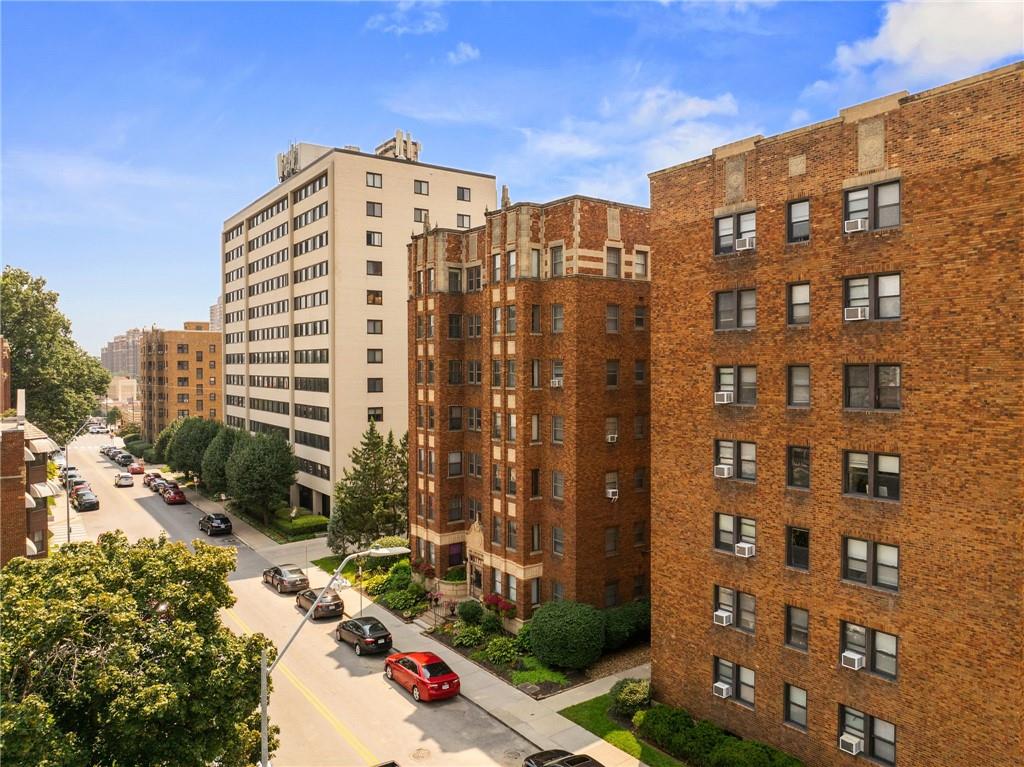 Listing Photo MLS #HMS2568551