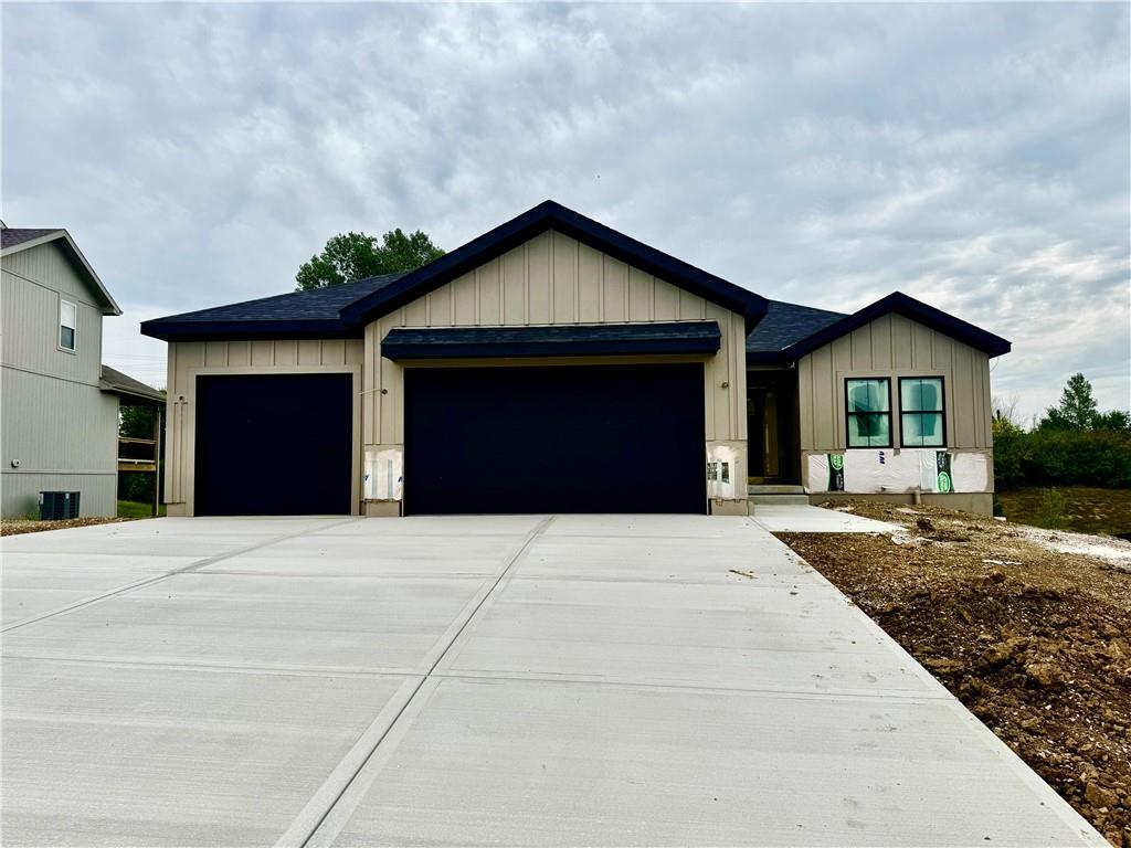 Listing Photo MLS #HMS2568809
