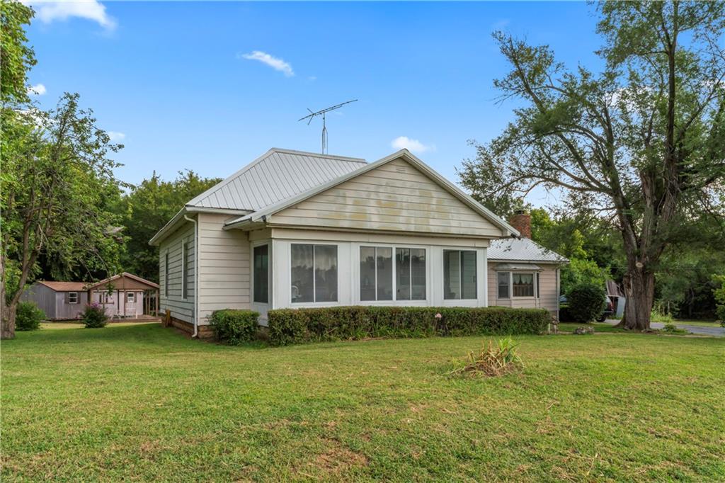 Listing Photo MLS #HMS2569082