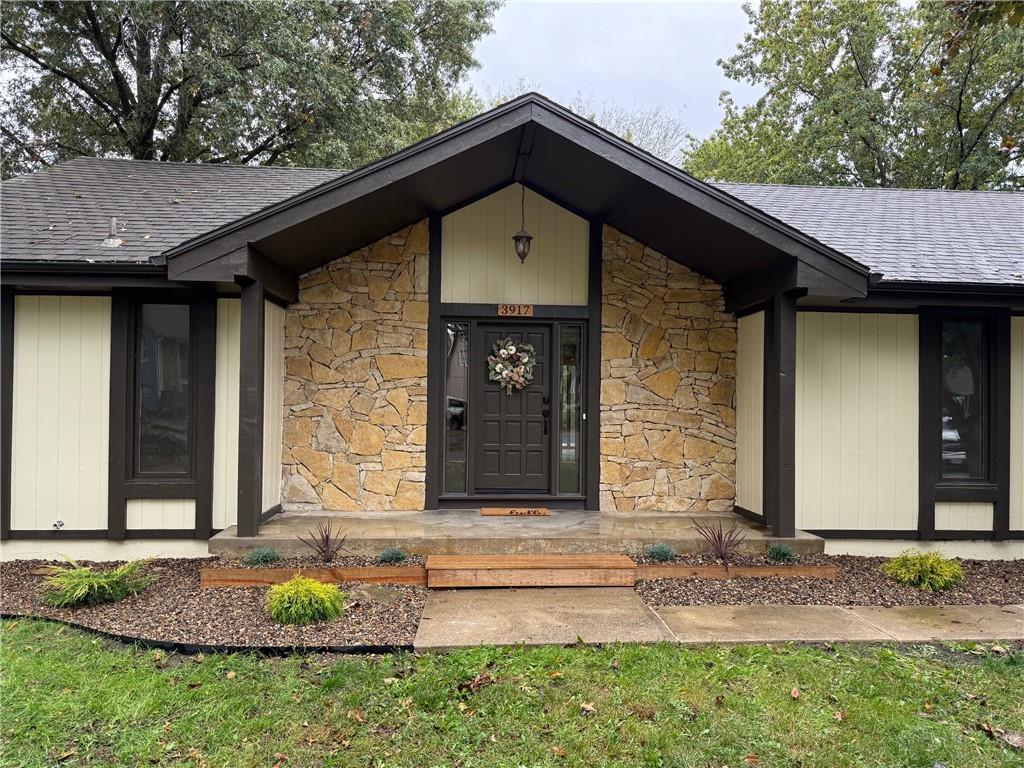 Listing Photo MLS #HMS2569306