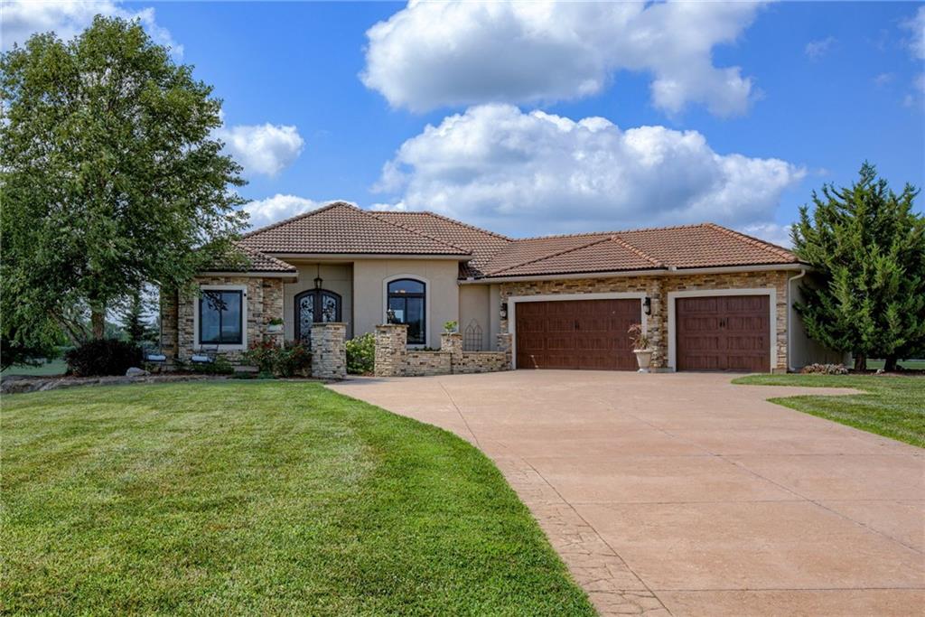 Listing Photo MLS #HMS2569439