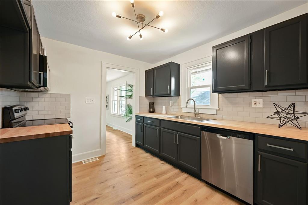 Listing Photo MLS #HMS2570331