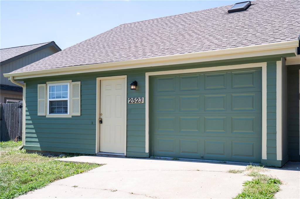 Listing Photo MLS #HMS2570644