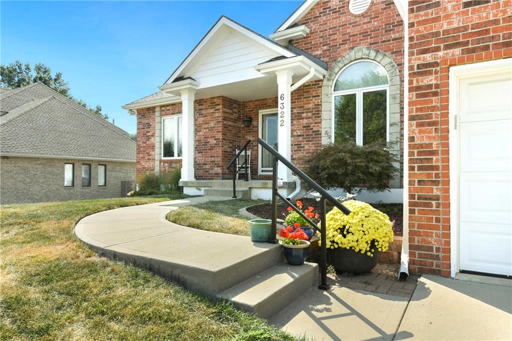 Listing Photo MLS #HMS2570820