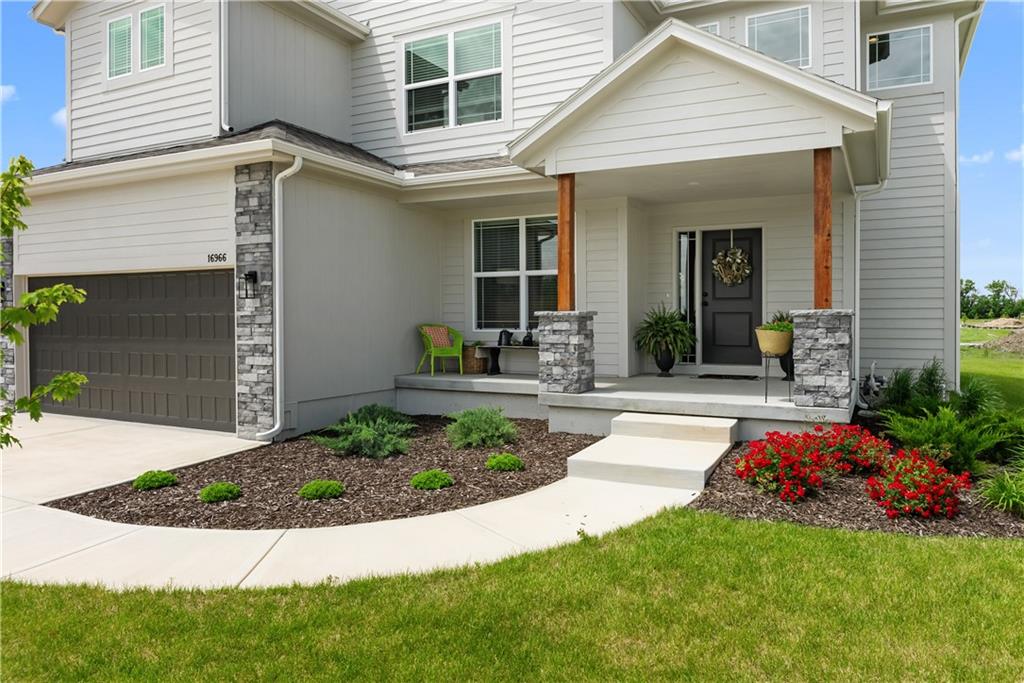 Listing Photo MLS #HMS2570850