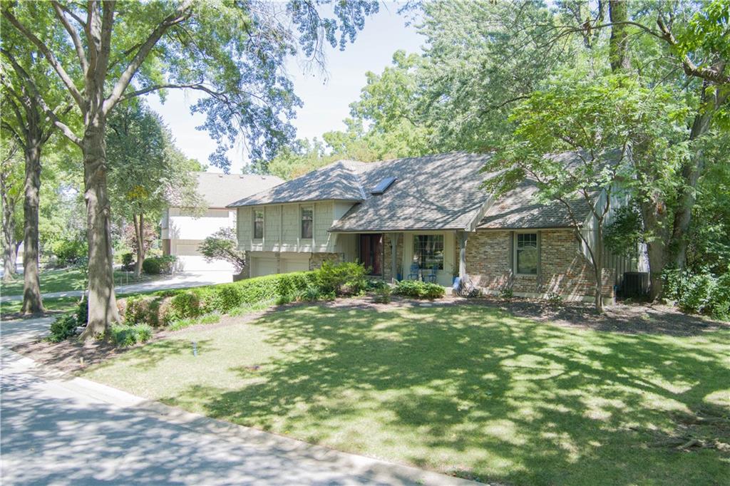 Listing Photo MLS #HMS2570905