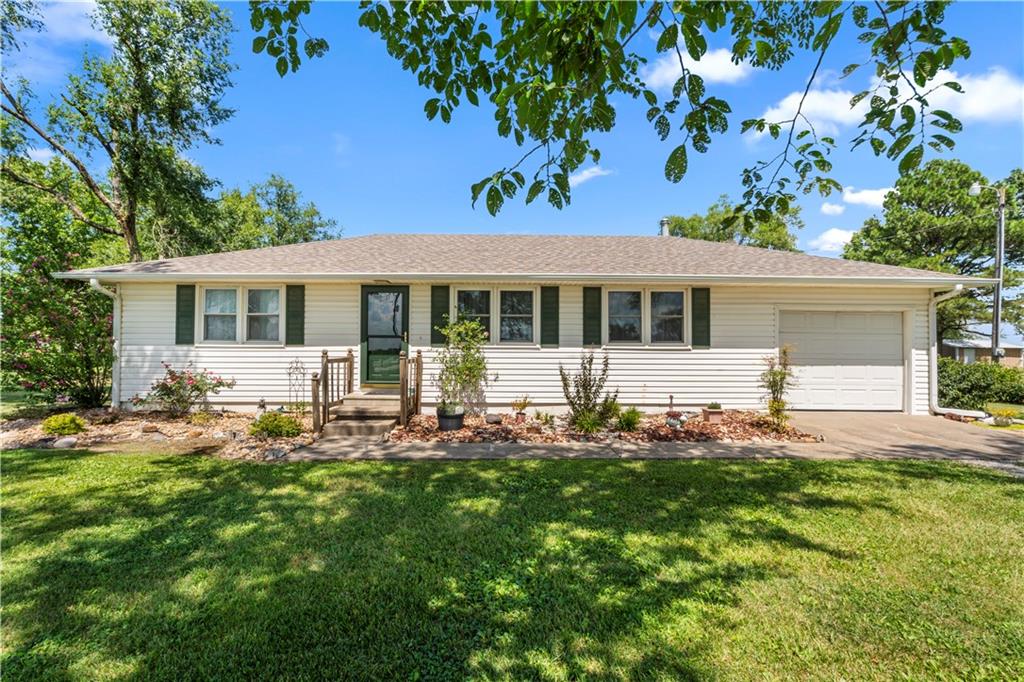 Listing Photo MLS #HMS2571177