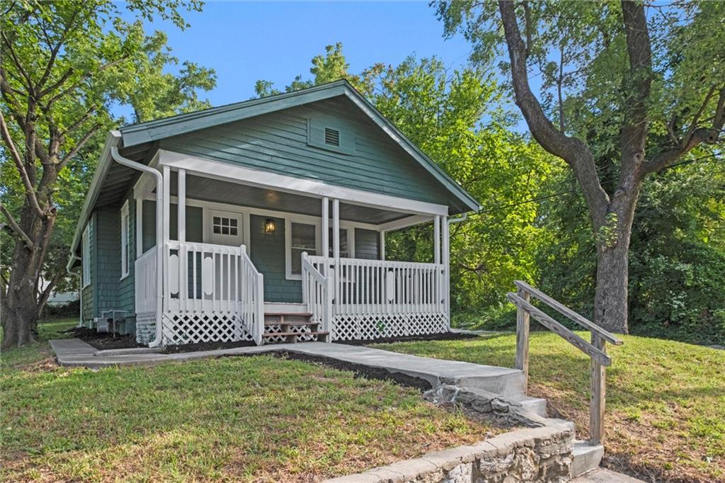 Listing Photo MLS #HMS2571860