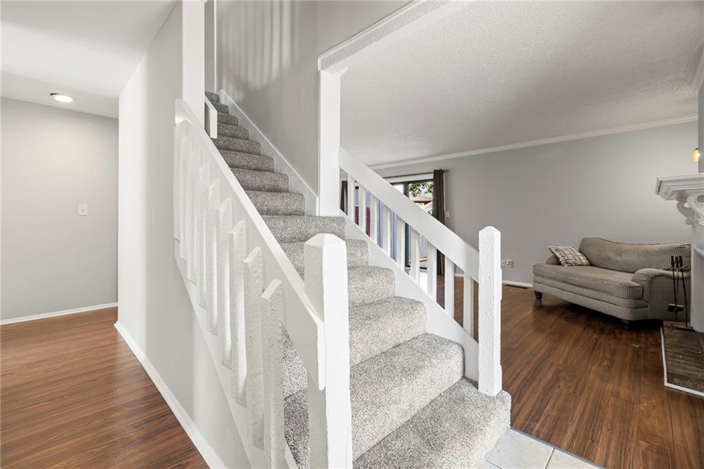 Listing Photo MLS #HMS2572184