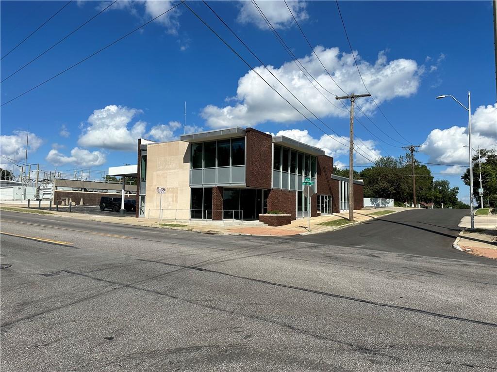 Listing Photo MLS #HMS2572381