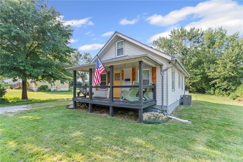 Listing Photo MLS #HMS2573946