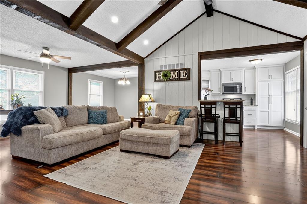 Listing Photo MLS #HMS2574832