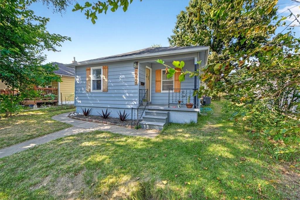 Listing Photo MLS #HMS2575303