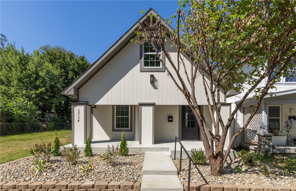 Listing Photo MLS #HMS2575674