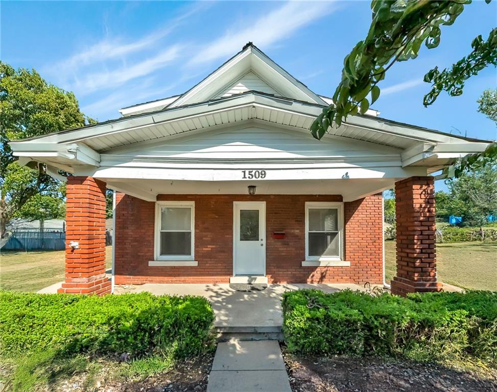 Listing Photo MLS #HMS2576083