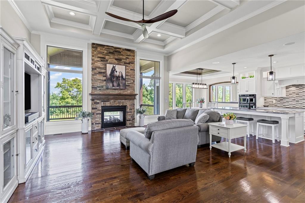 Listing Photo MLS #HMS2576598