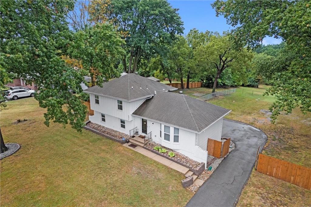 Listing Photo MLS #HMS2576696